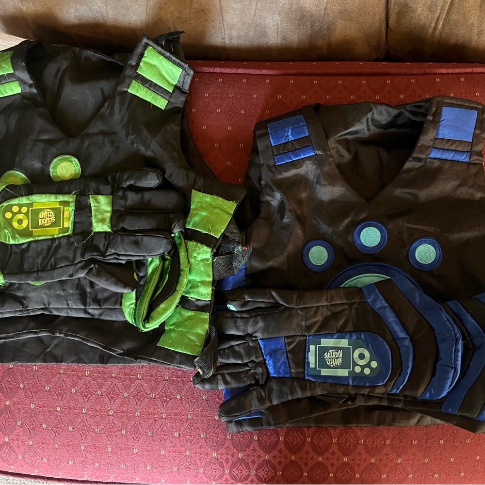 Wild Kratts outfits